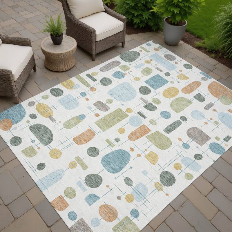 Machine Washable Indoor/ Outdoor Contemporary Fun Chantille Rug