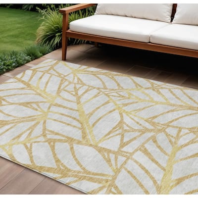 HomeRoots Floral Transitional Rectangle Outdoor Rug