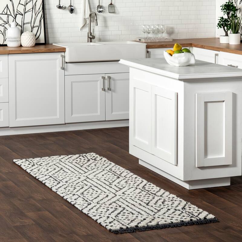 Nuloom Tatiana Soft Shaggy Textured Modern Diamond Fringe Area Rug - 2'8" x 8' Runner - Beige - Runner