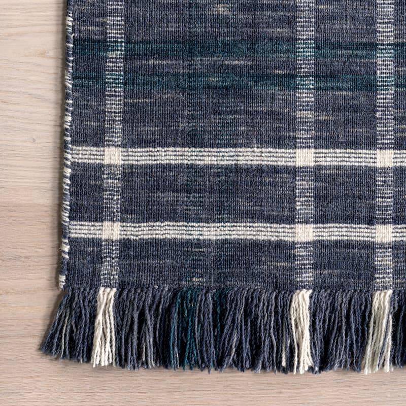 Nuloom Loretta Plaid Wool Fringe Area Rug