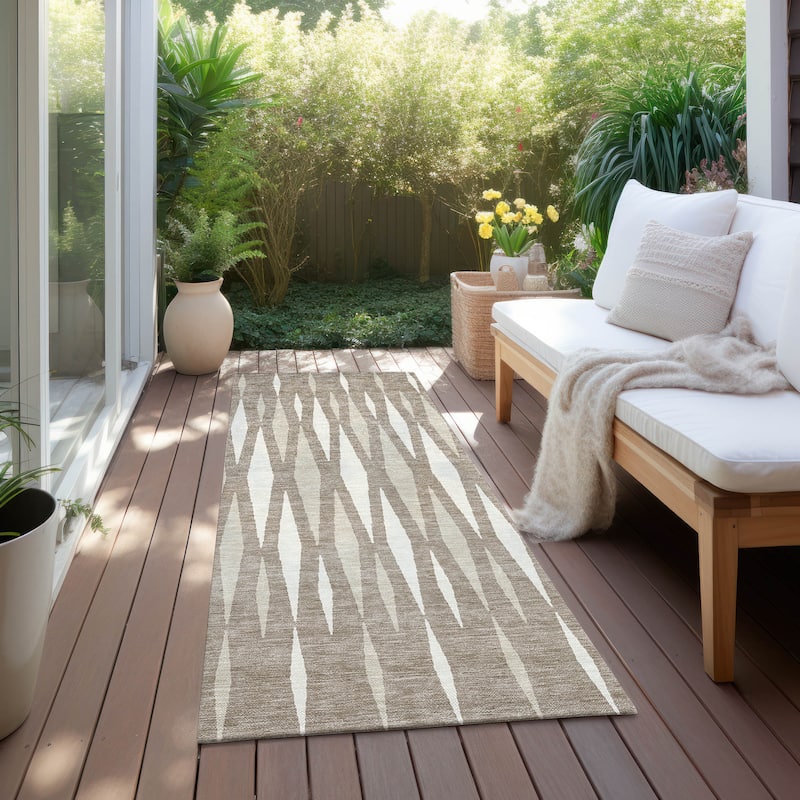 Machine Washable Indoor/ Outdoor Chantille Contemporary Mosaic Rug - Taupe - 2'3" x 7'6"
