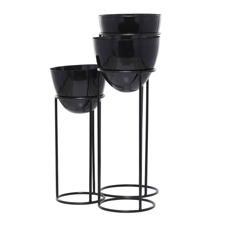 CosmoLiving by Cosmopolitan Black Metal Indoor Outdoor Planter with Removable Stand (Set of 3)