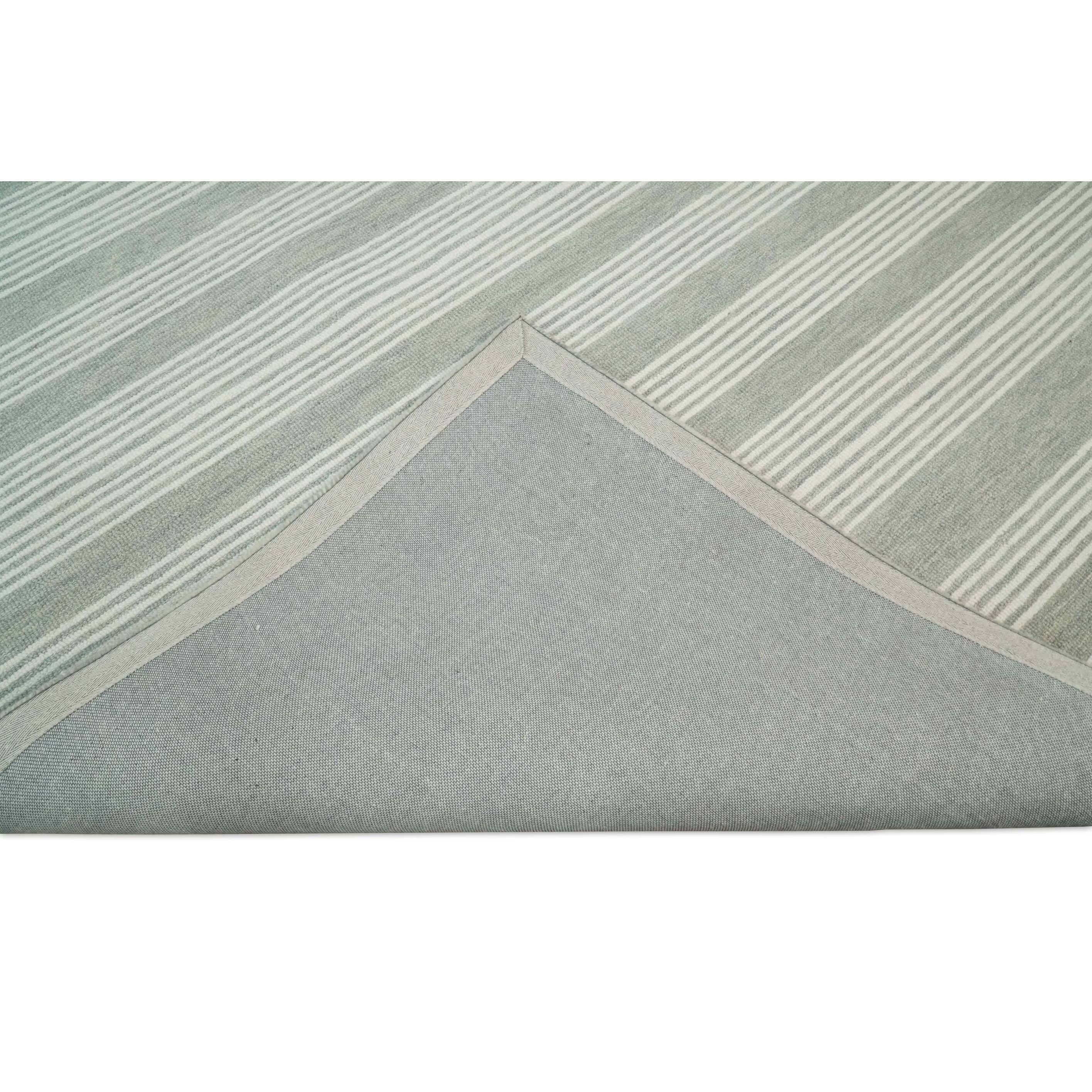 Hand Tufted Nautical Striped Silver Wool Area Rug - Bed Bath & Beyond ...