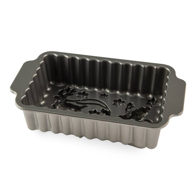 Nordic Ware Santa's Sleigh Loaf Pan