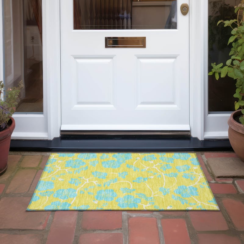 Machine Washable Indoor/ Outdoor Floral Zen Chantille Rug