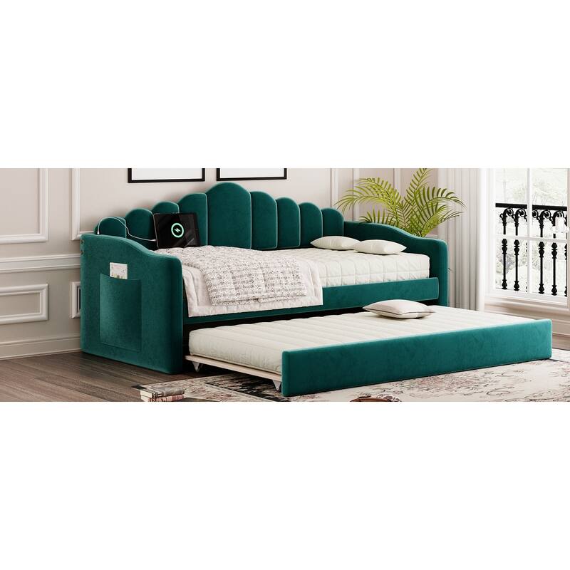 Twin Size Velvet Upholstered Daybed with Trundle and USB Charging Ports, Green