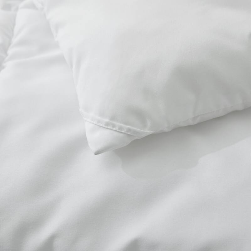 Lightweight Down Alternative Comforter Duvet Insert with Soft Microfiber Shell
