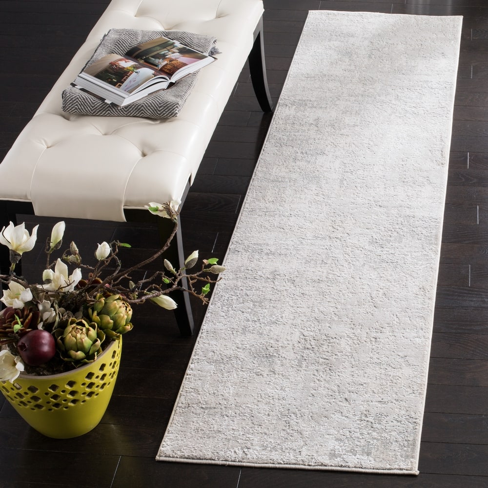 SAFAVIEH Princeton Arra Modern Distressed Rug