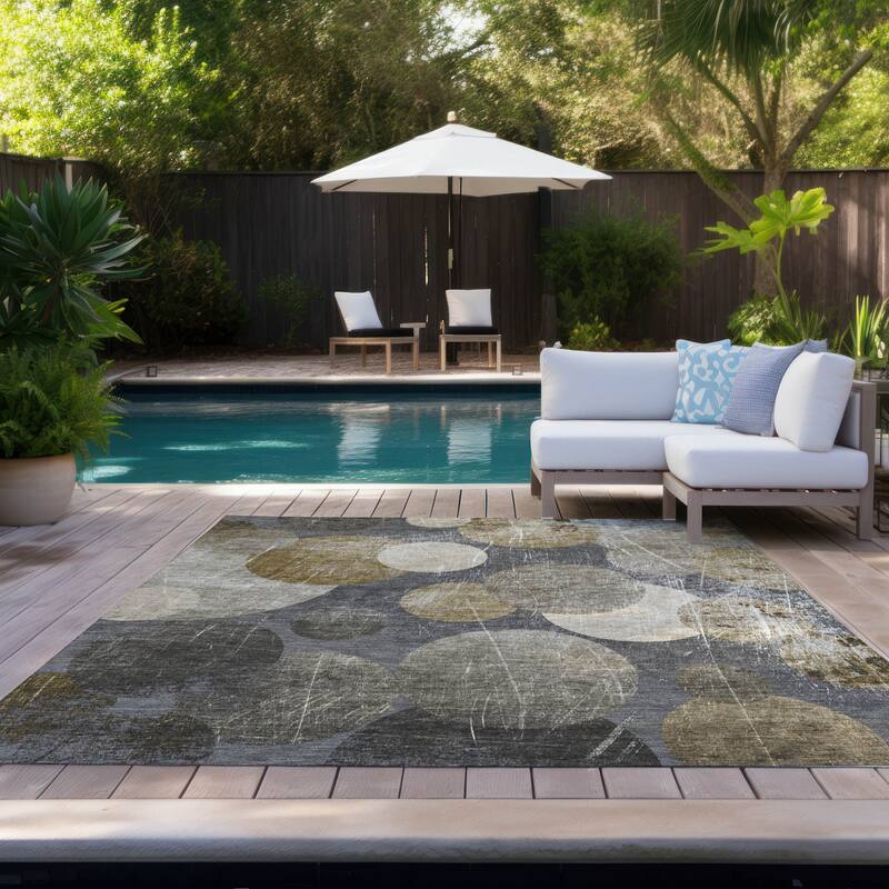 Vana Modern Art-Inspired Weather Resistant Blended Style Runner Outdoor Rug