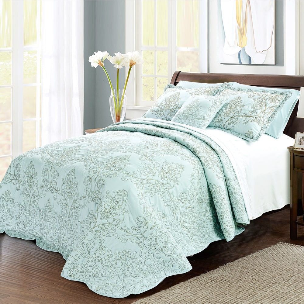 Serenta Damask 4-piece Bedspread Set