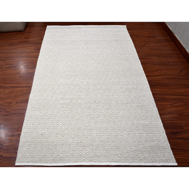 Hand Woven Chloe Design Diamond Flat Weave Wool Traditional Oriental Area Rug - 2' 4" x 8' - Beige
