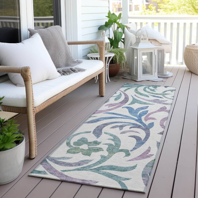 Machine Washable Indoor/ Outdoor Chantille Floral Scroll Rug - White - 2'3" x 7'6"