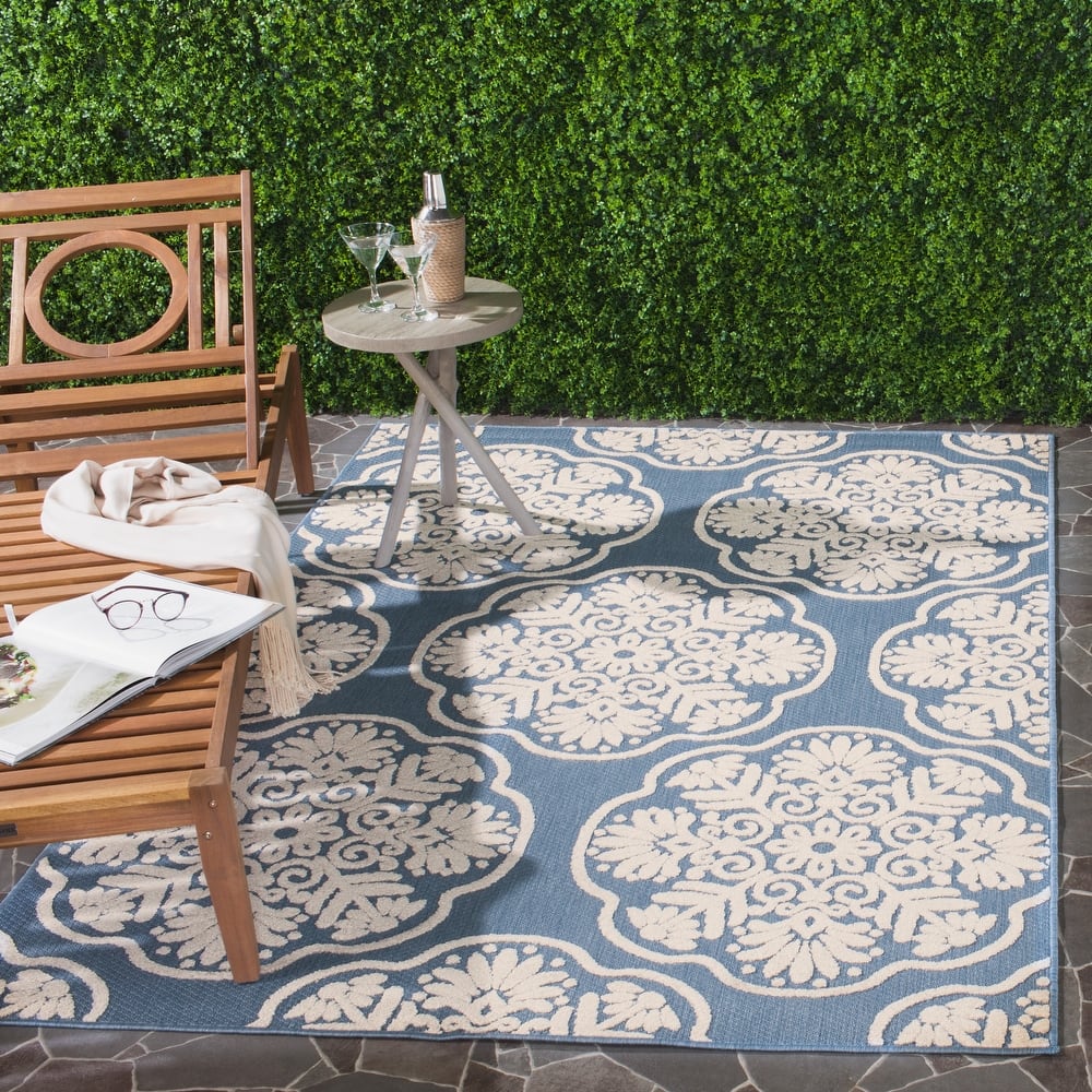 SAFAVIEH Cottage Magnhild Indoor/ Outdoor Patio Backyard Rug