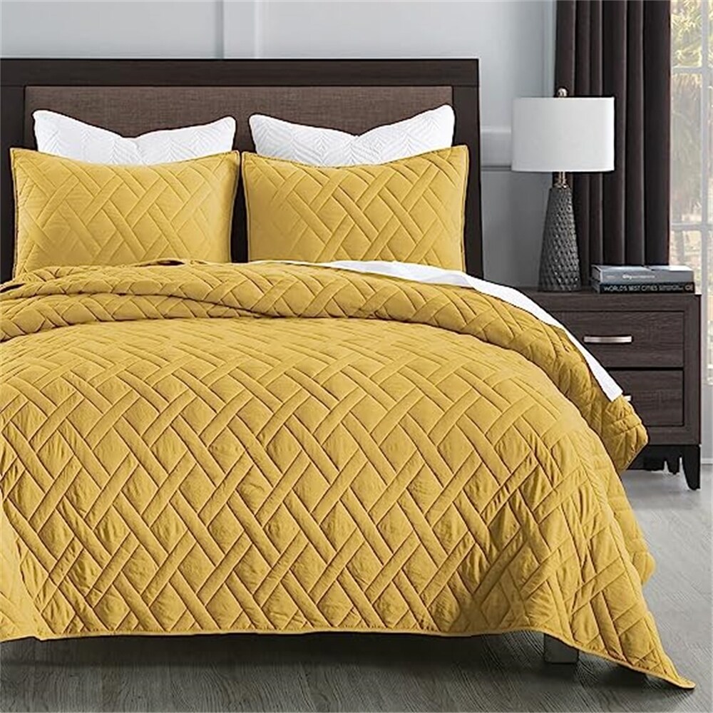 Yellow quilted bedspread store
