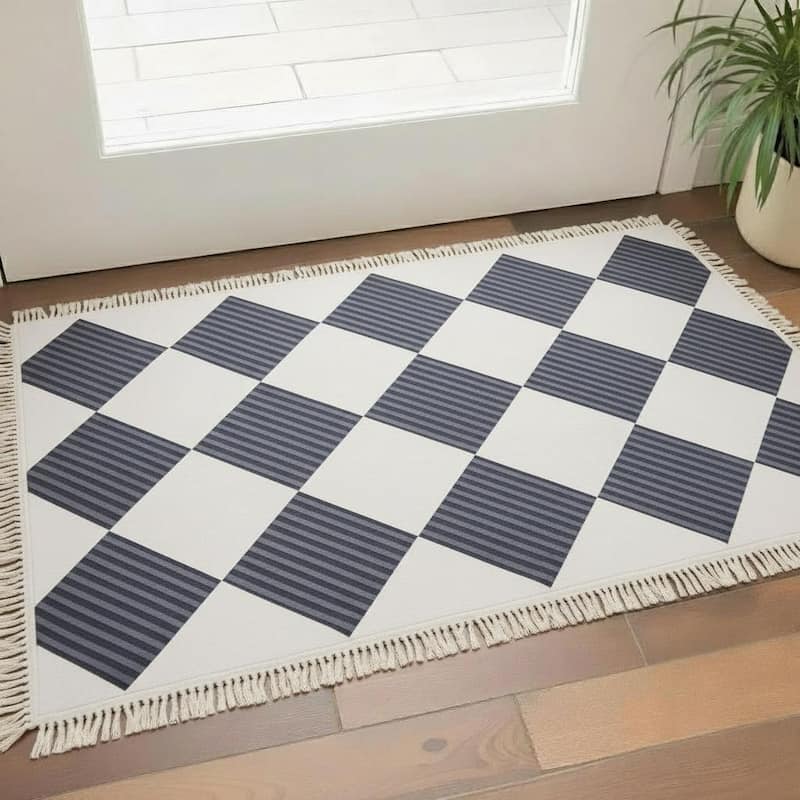 HomeRoots Gingham Modern, Contemporary Rectangle Area Rug - 3' X 5' - 3' X 5'
