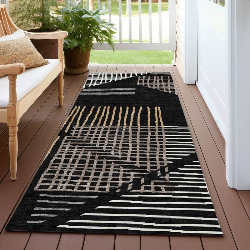Machine Washable Indoor/ Outdoor Casual Contemporary Chantille Rug - Black - 2'3" x 7'6"