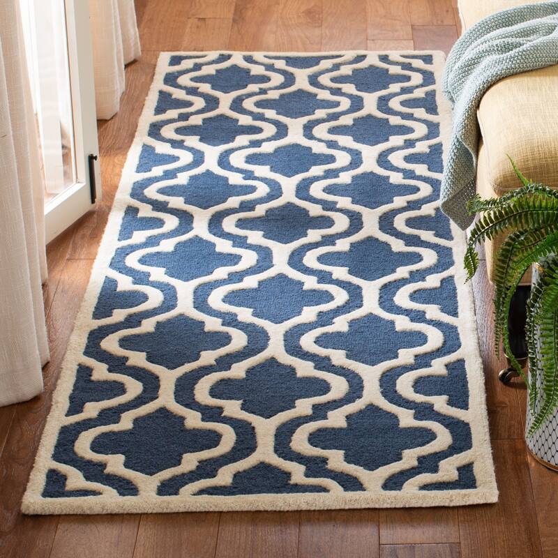 SAFAVIEH Handmade Cambridge Allana Modern Moroccan Wool Rug - 2'6" x 6' Runner - Navy/Ivory