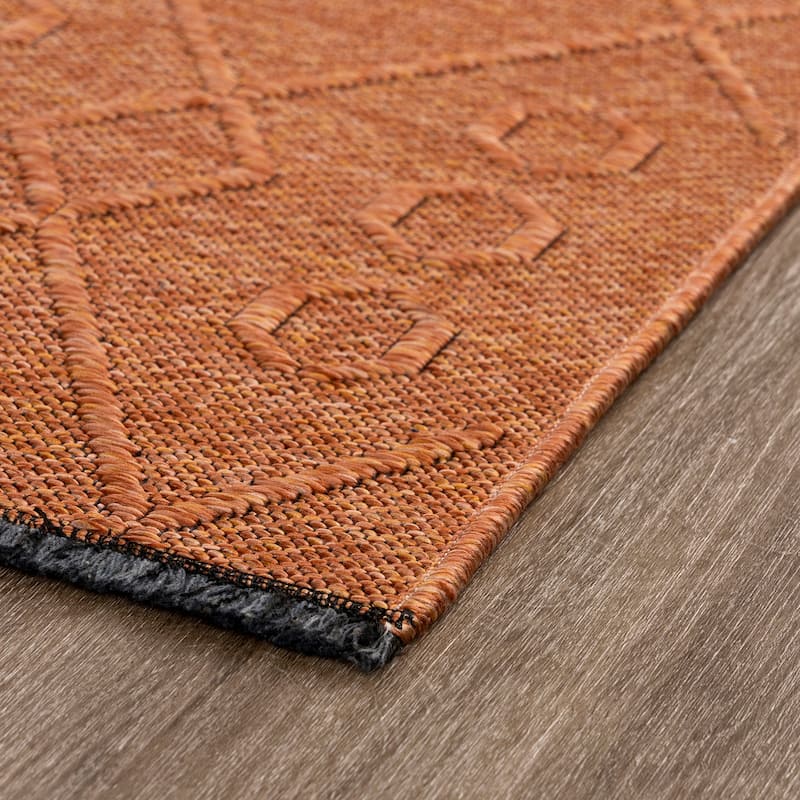 Alameda Solid Color Geometric Machine Washable Indoor Area Rug