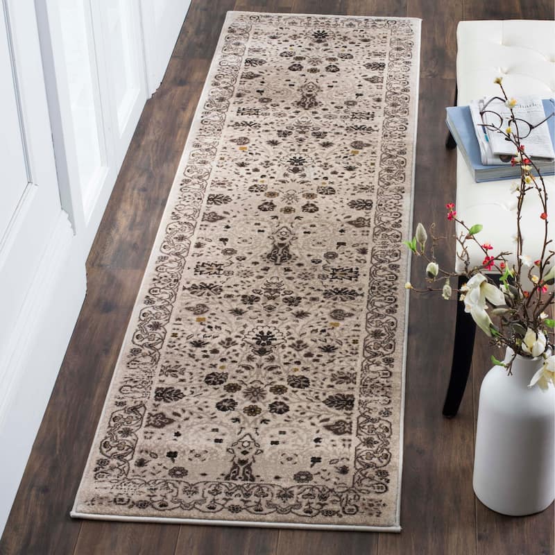 SAFAVIEH Serenity Shameera Traditional Oriental Rug with Fringe - 3'6" x 5'6" - Creme/Brown