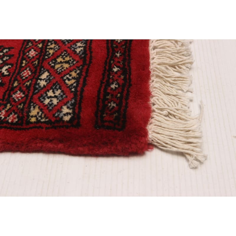 ECARPETGALLERY Hand-knotted Peshawar Bokhara Red Wool Rug - 2'7 x 6'5