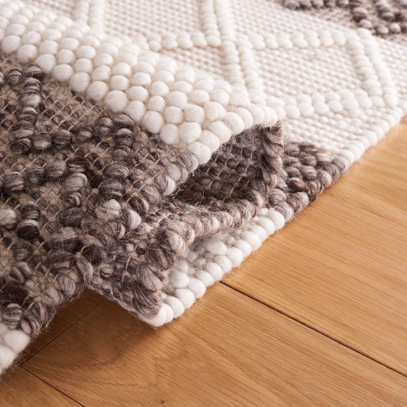 SAFAVIEH Handmade Natura Resmiye Wool Rug