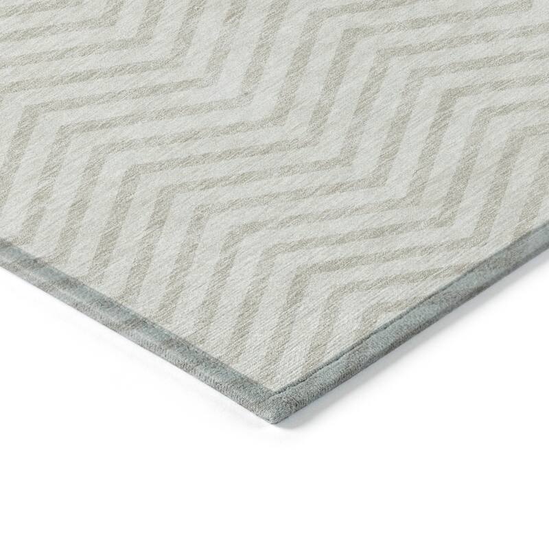 Machine Washable Indoor/ Outdoor Chantille Chevron Stripe Rug