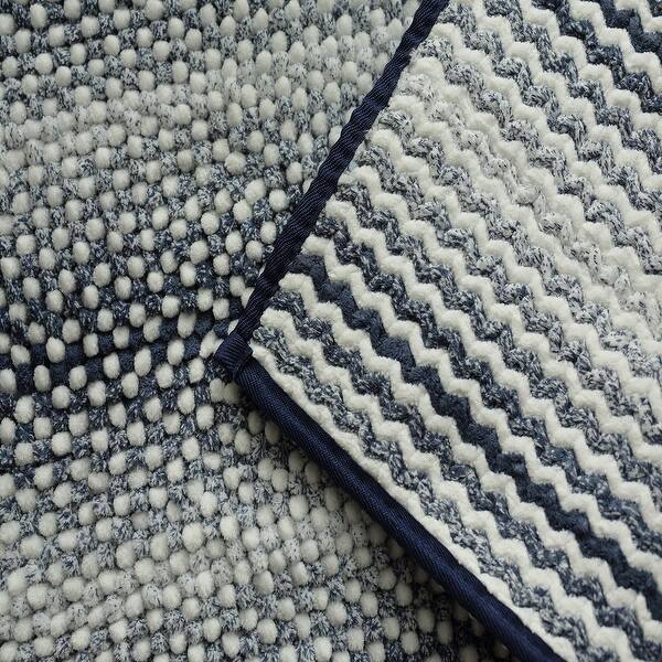 Shop Totti Gemini Dark Blue Microfiber Chenille 16 X 24 Bathroom Mat W Gradual Color Change Overstock 32358239