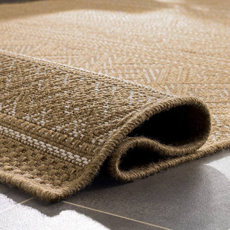 SAFAVIEH Sisal Performance Herminie Washable Indoor/Outdoor Rug - Weather Resistant & Easy Cleaning