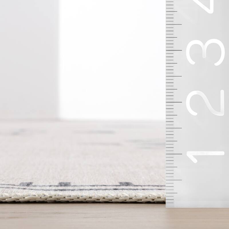 Nuloom Shenai SplashGuard Machine Washable Area Rug