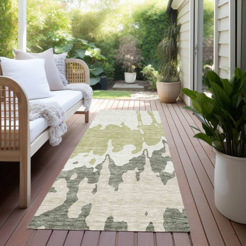 Machine Washable Indoor/ Outdoor Modern Abstract Chantille Rug - Aloe - 2'3" x 7'6"