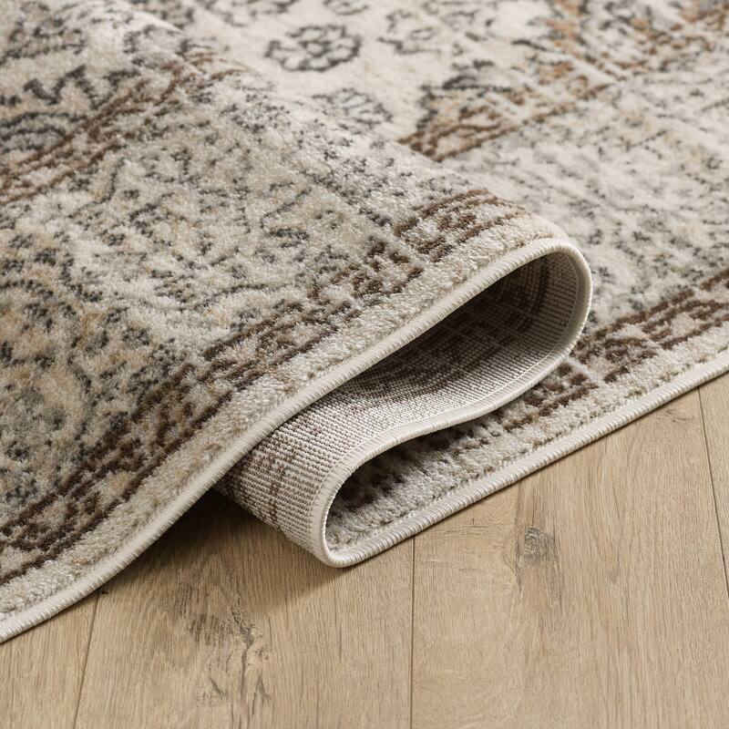 Traditional Cream/Beige Oriental Area Rug