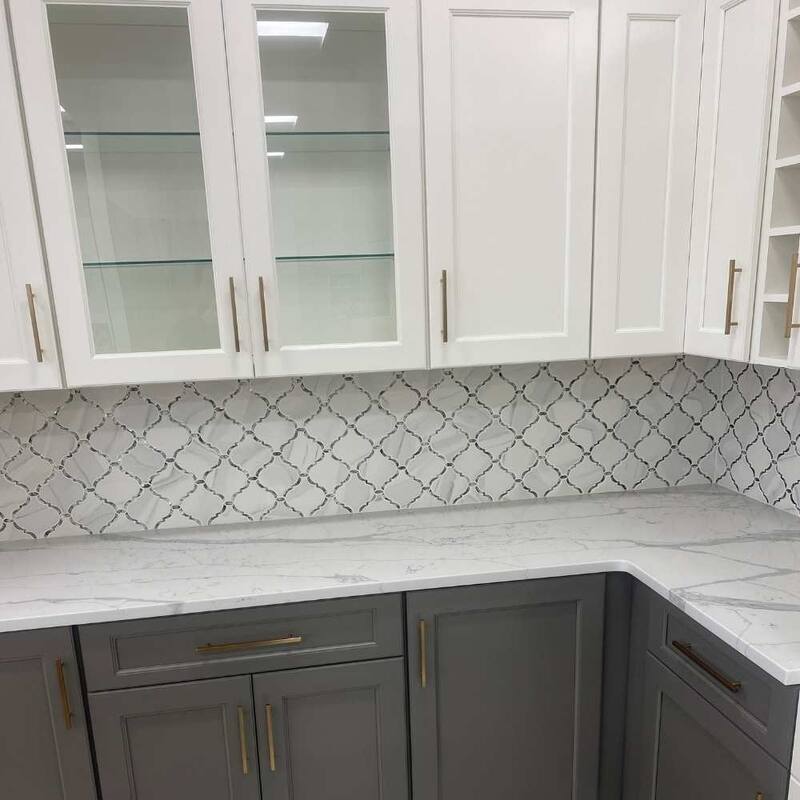 The Tile Life Tahitian Pearl 14x14.5 Statuario Silver Satin Glass Arabesque Mosaic Wall & Backsplash Tile