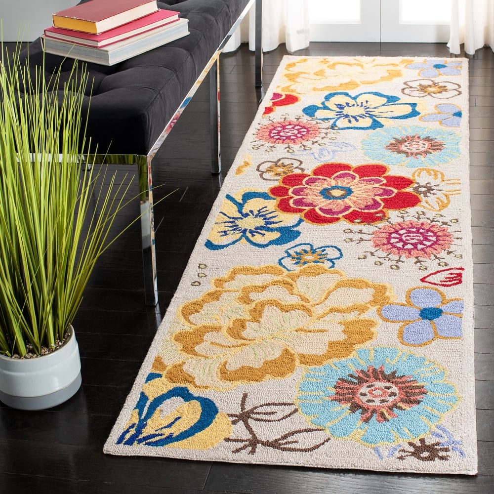 SAFAVIEH Handmade Four Seasons Giorgiana Floral Rug