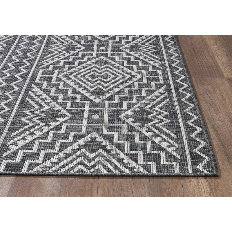 Domani Pyramids Chevron Indoor/ Outdoor Rug