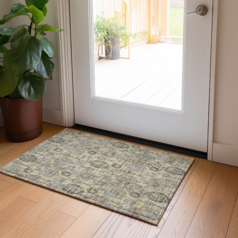 Machine Washable Indoor/ Outdoor Chantille Traditional Floral Rug
