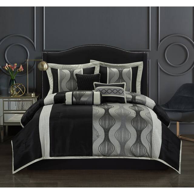 Grand Avenue Daniella 7-Piece Modern Geometric Comforter Set - Black/Silver - Queen