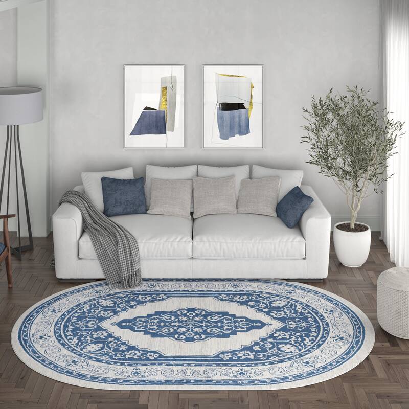 Carrington Traditional Oriental Indoor Area Rug
