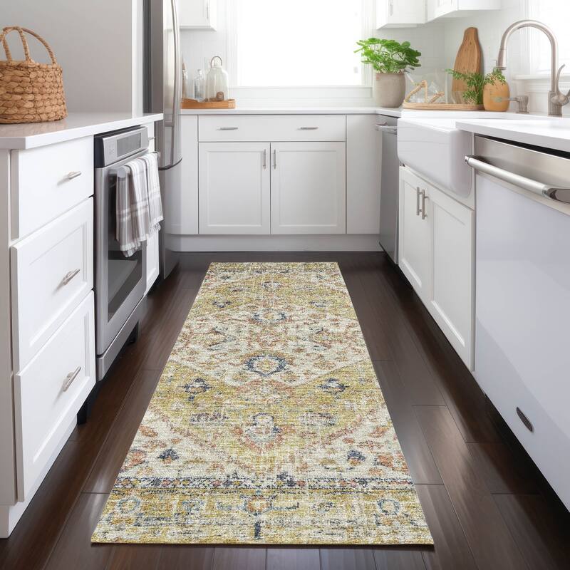 Machine Washable Indoor/ Outdoor Vintage Traditional Chantille Rug - Wheat - 2'3" x 7'6"