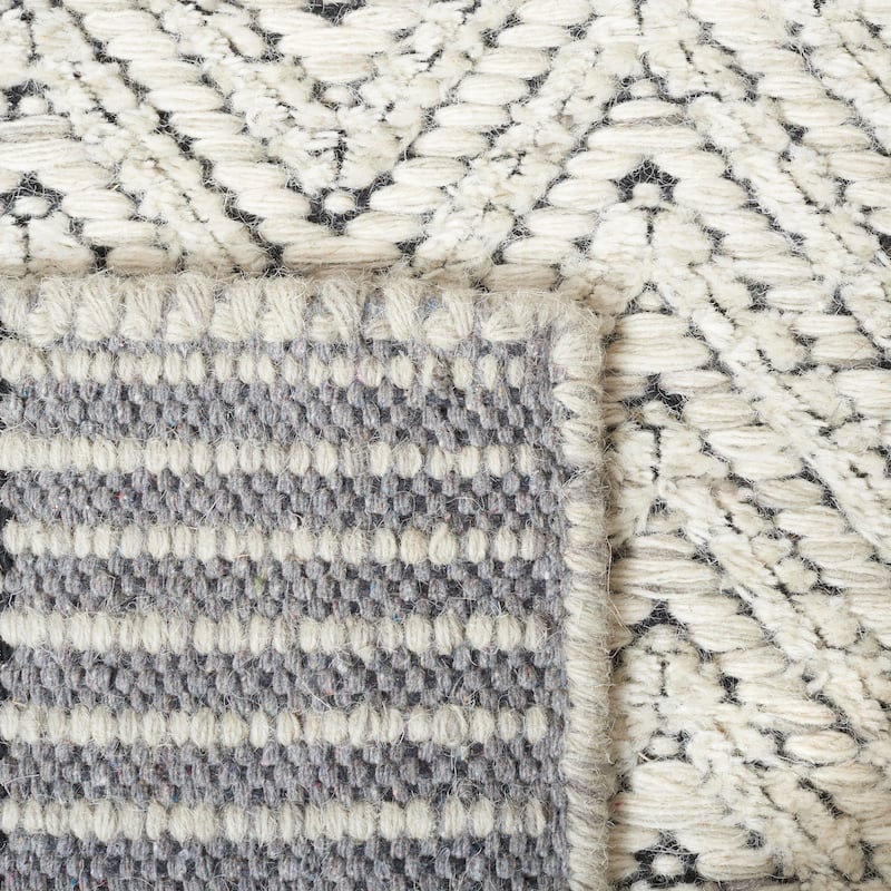 Martha Stewart by SAFAVIEH, Handmade Dietgard Wool Rug