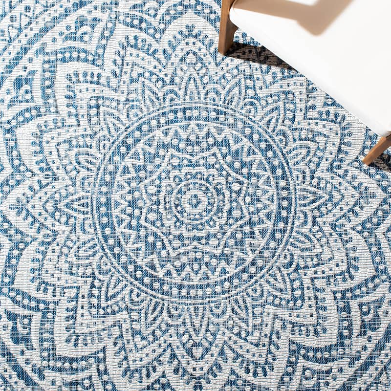 SAFAVIEH Courtyard Fran Mandala Indoor/ Outdoor Waterproof Patio Backyard Rug