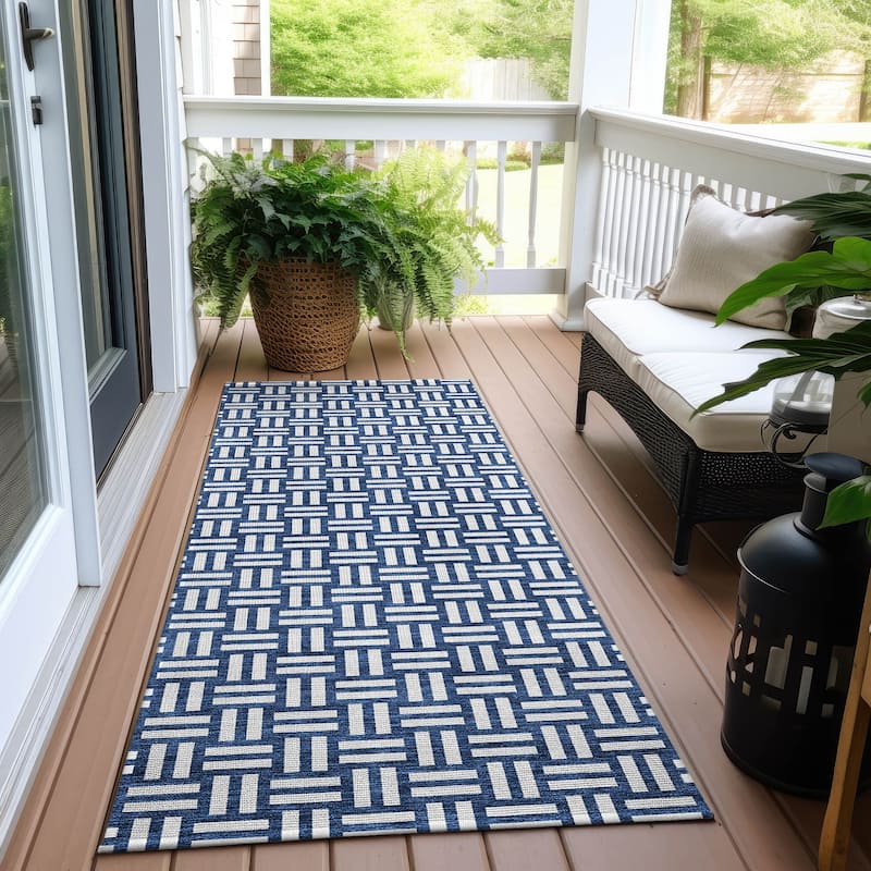 Machine Washable Indoor/ Outdoor Chantille Contempory Crosshatch Rug - Navy - 2'3" x 7'6"