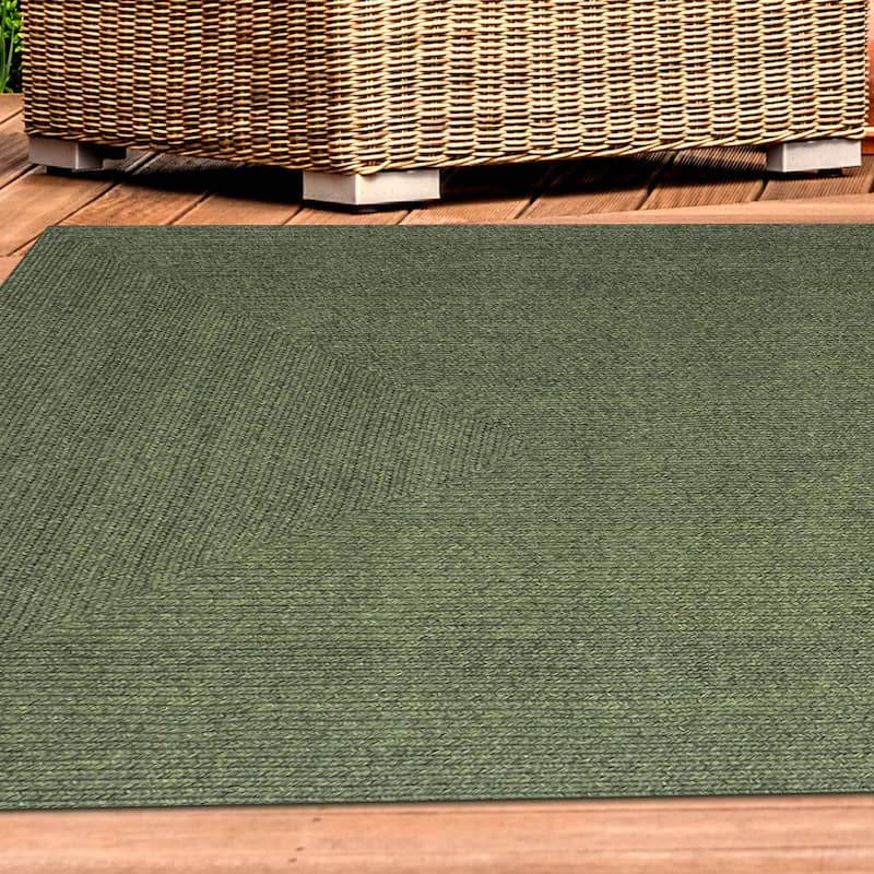 Superior Braided Reversible Indoor/Outdoor Area Rug