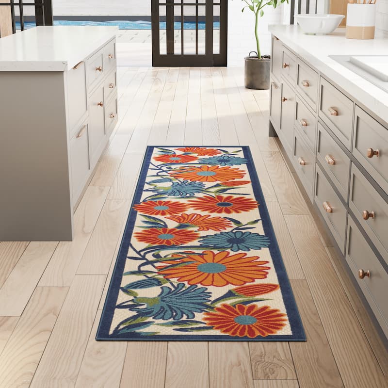 Nourison Alice Indoor/Outdoor Floral Area Rug. - Multicolor - 2'3"x10'
