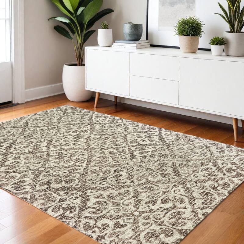 HomeRootsFloral Transitional Rectangle Area Rug - 65.75' X '41.73' X '0.39