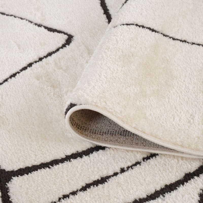 Mulan Ivory Moroccan Power-Loom Area Rug 2' x 3'