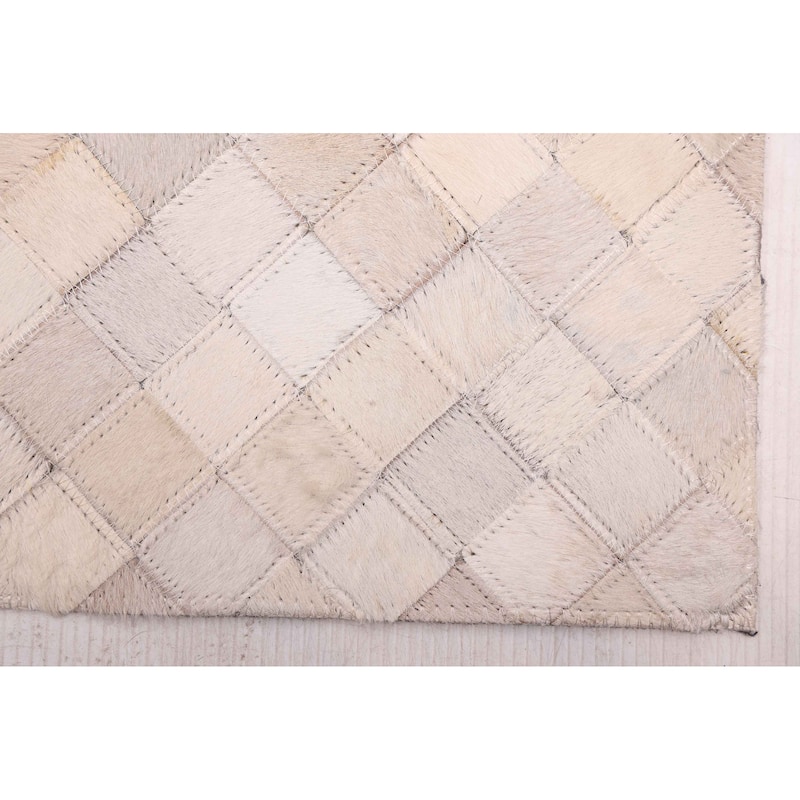 ECARPETGALLERY Handmade Cowhide Patchwork Ivory Leather Rug - 6'0 x 6'0