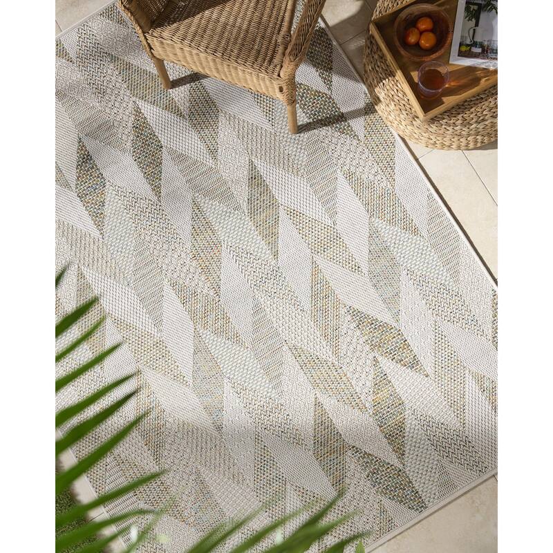 Livabliss Crete Cottage Indoor/Outdoor Area Rug - Grey - 7'6" x 10'