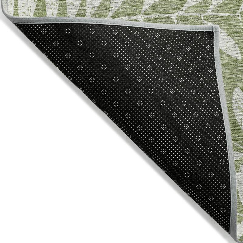 HomeRoots Floral Transitional Rectangle Outdoor Rug