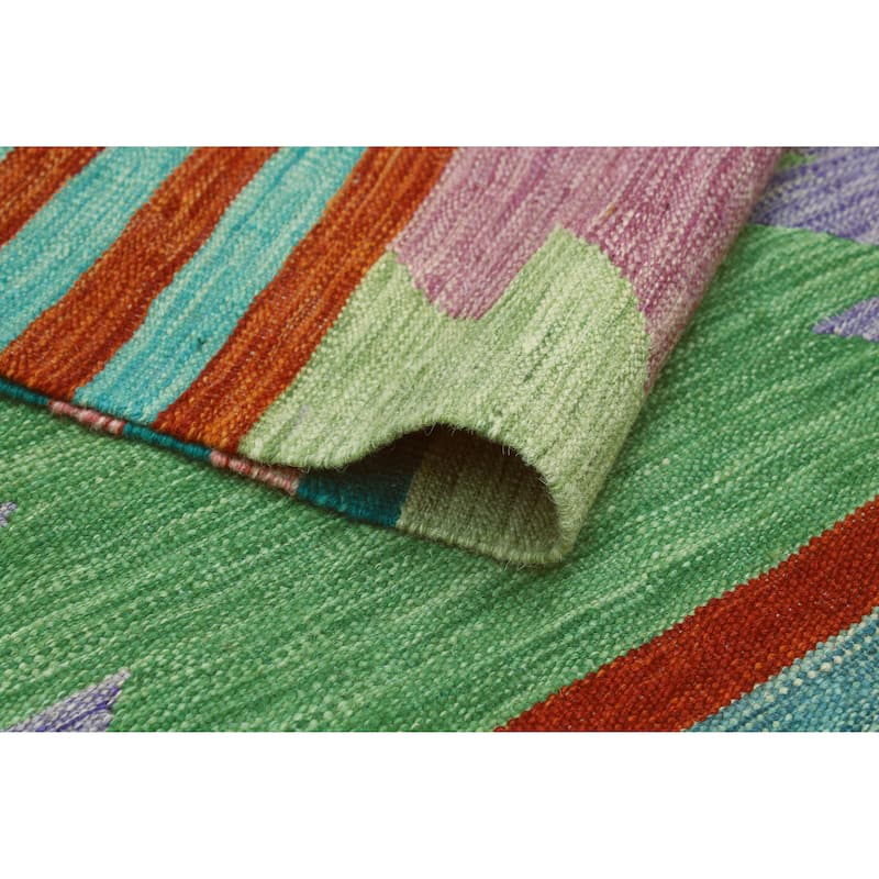 Modern Flatweave Irmak Green/Ivory Rug - 6'4" x 9'9"