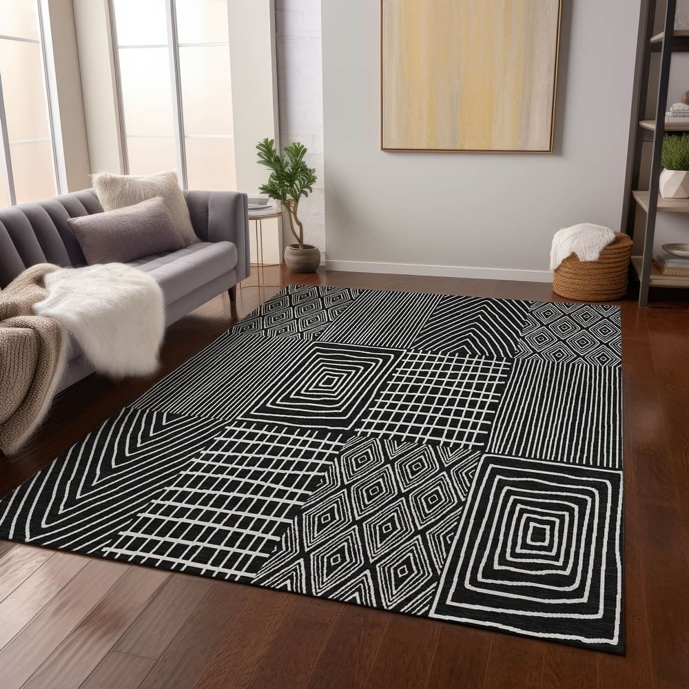 Machine Washable Indoor/ Outdoor Geo Patchwork Chantille Rug